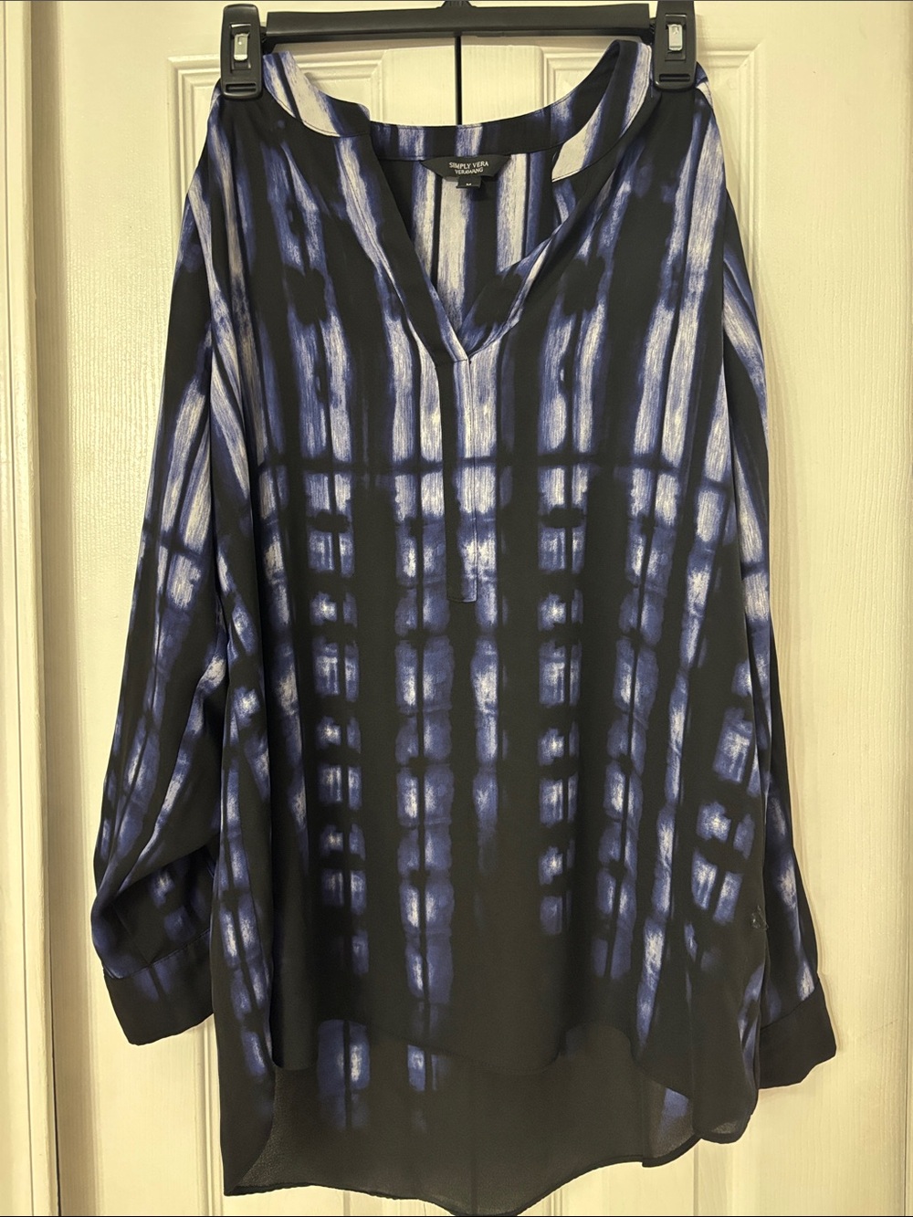 Simply Vera Vera Wang Black and Blue Patterned V-Neck Tunic